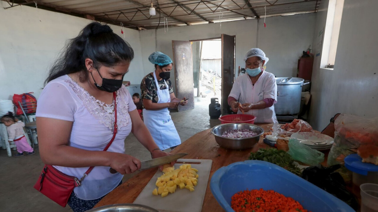 秘鲁国警捣毁了三个地区的四个涉嫌敲诈勒索团伙