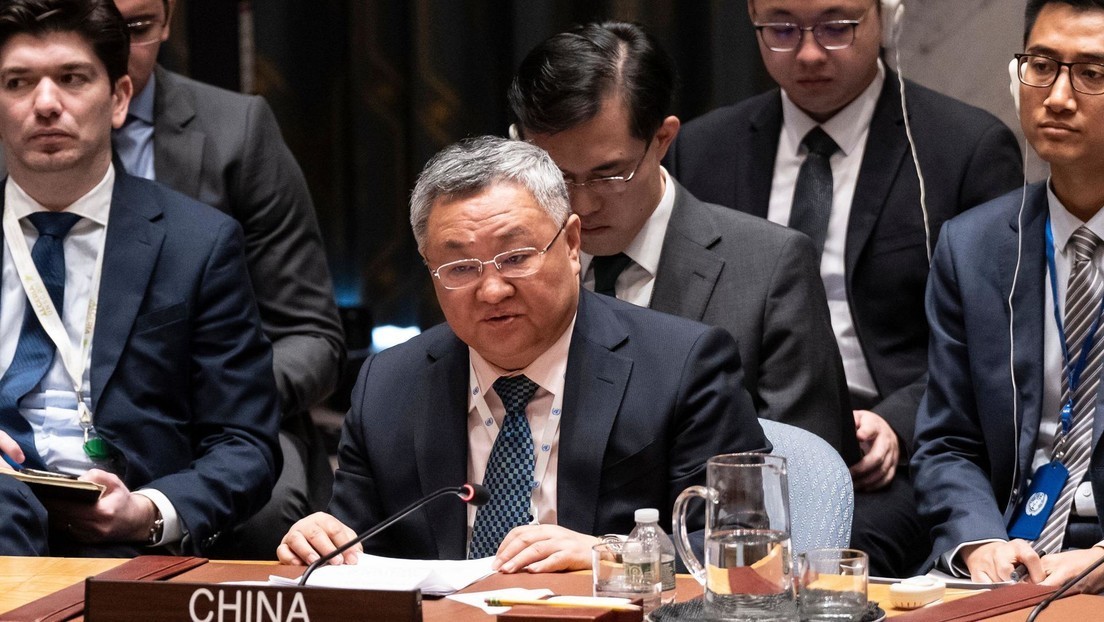 China: Israel cruzó la "línea roja" al atacar instalaciones nucleares de Irán【秘鲁新世界日報】