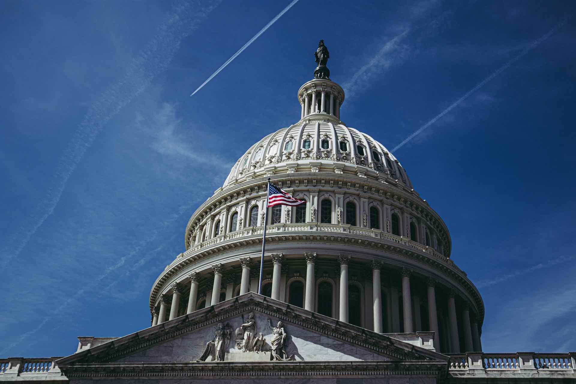 China critica informe demócrata del Senado estadounidense por exagerar amenaza china【秘鲁新世界日報】