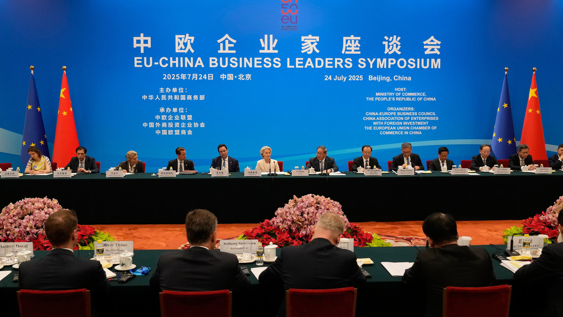 Xi destaca el "momento crítico" en las relaciones entre China y la UE y alienta a "hacer las elecciones correctas"【秘鲁新世界日報】