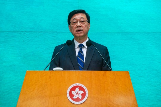 外交部驻港公署发言人：坚决反对美方所谓人口贩运报告【秘鲁新世界日報】