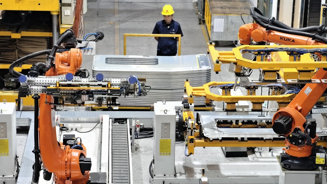 China instala más robots industriales que el resto del mundo combinado【秘鲁新世界日報】