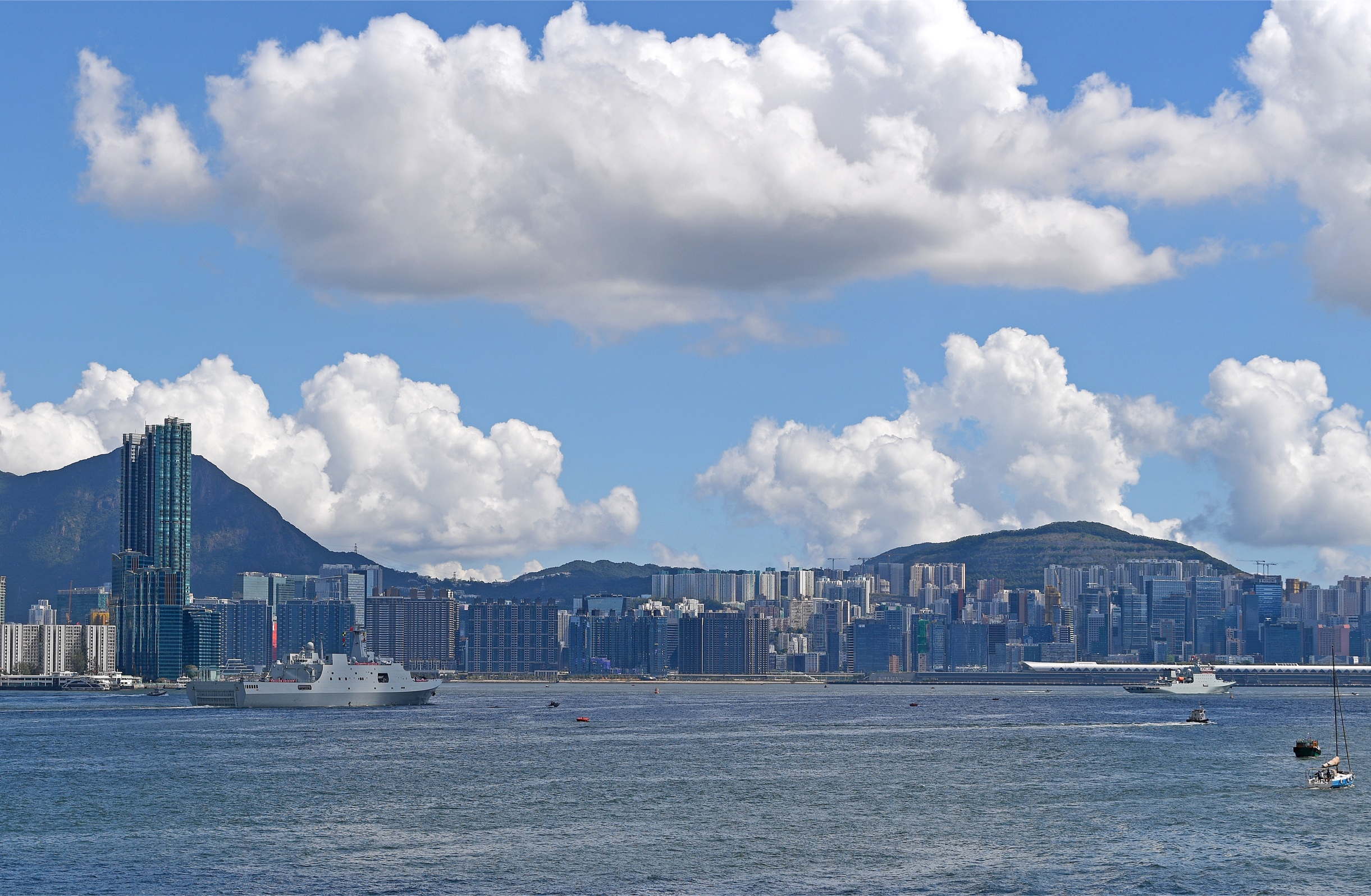 China publica libro blanco sobre los esfuerzos de Hong Kong para salvaguardar la seguridad nacional en el marco de "un país con dos sistemas"【秘鲁新世界日報】