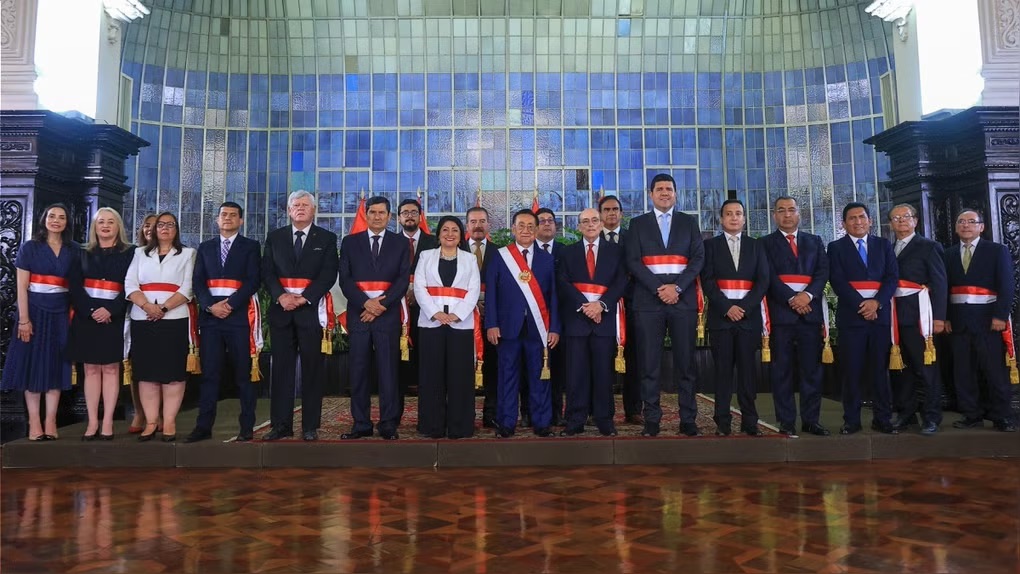 秘鲁总统为Miralles内阁举行宣誓就职仪式：以下是所有新任部长名单【秘鲁新世界日报】