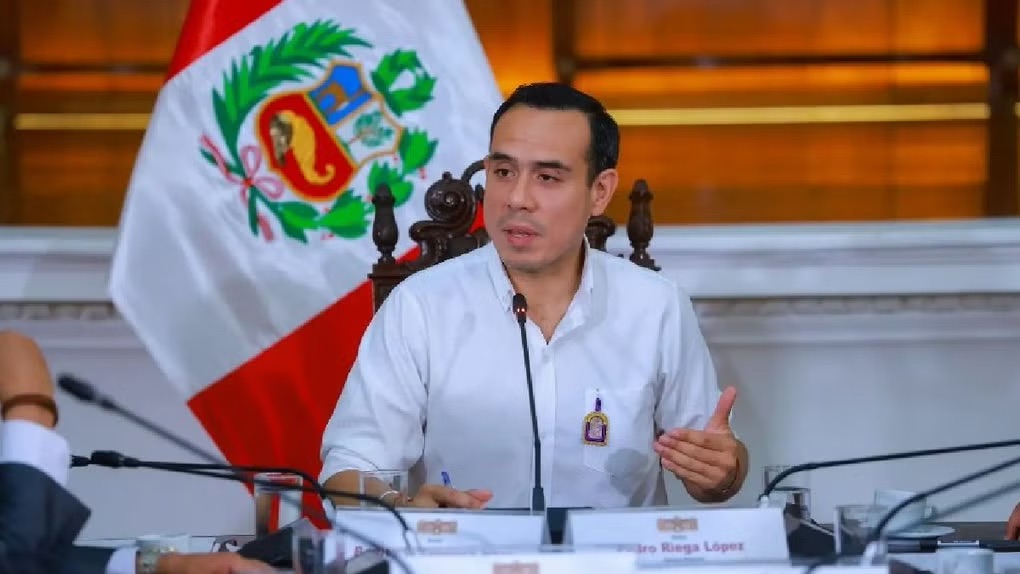 秘鲁前总统（José Jerí）的保镖因涉嫌参与一个专门从事性剥削的犯罪团伙而面临调查【秘鲁新世界日报】