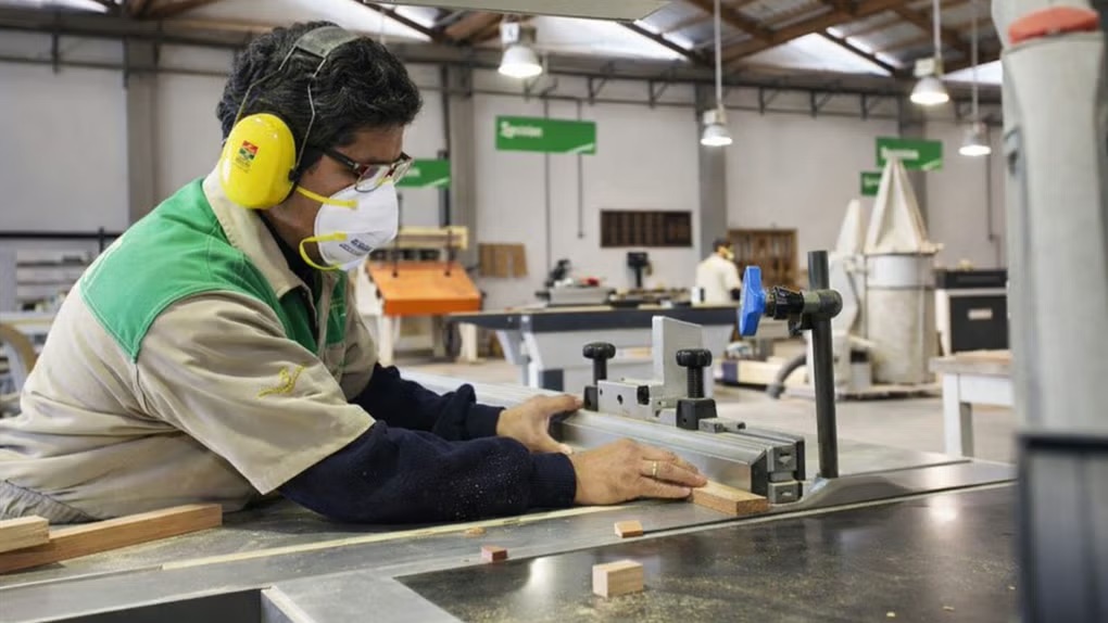 秘鲁天然气短缺致近千家企业停产：全国工业协会 警告“形势极其严峻”【秘鲁新世界日报】