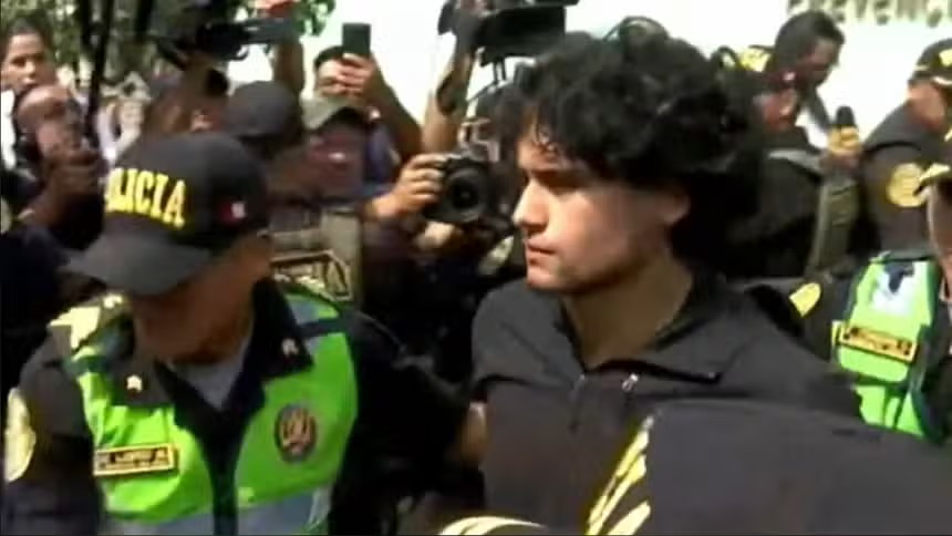 被控驾车撞死人案：被控（Adrián Villar）在被下达九个月的预防性拘留令后，被转移至法院监狱【秘鲁新世界日报】