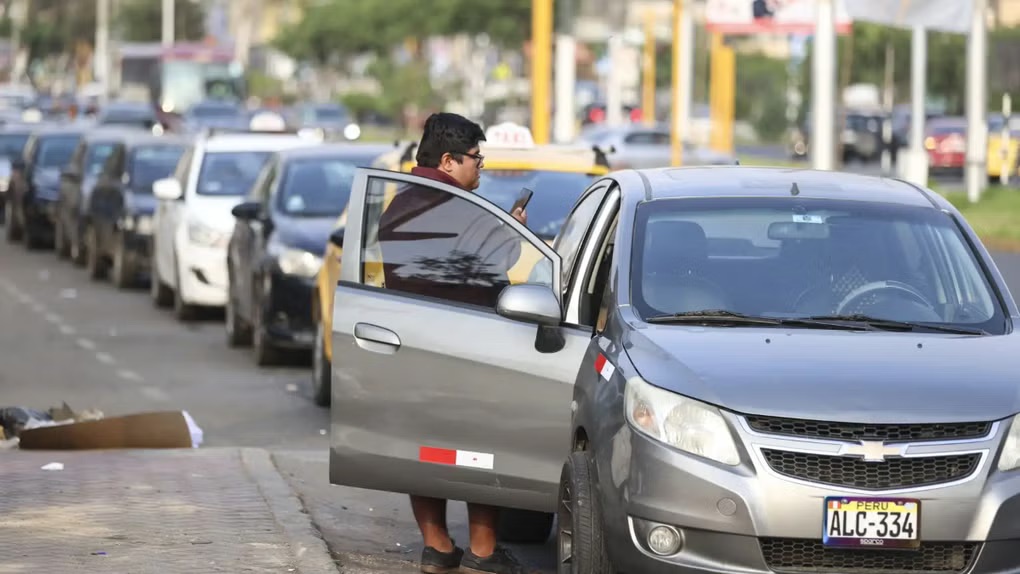 秘鲁天然气短缺之际，出租车司机获发120索尔补贴：具体内容是什么？【秘鲁新世界日报】