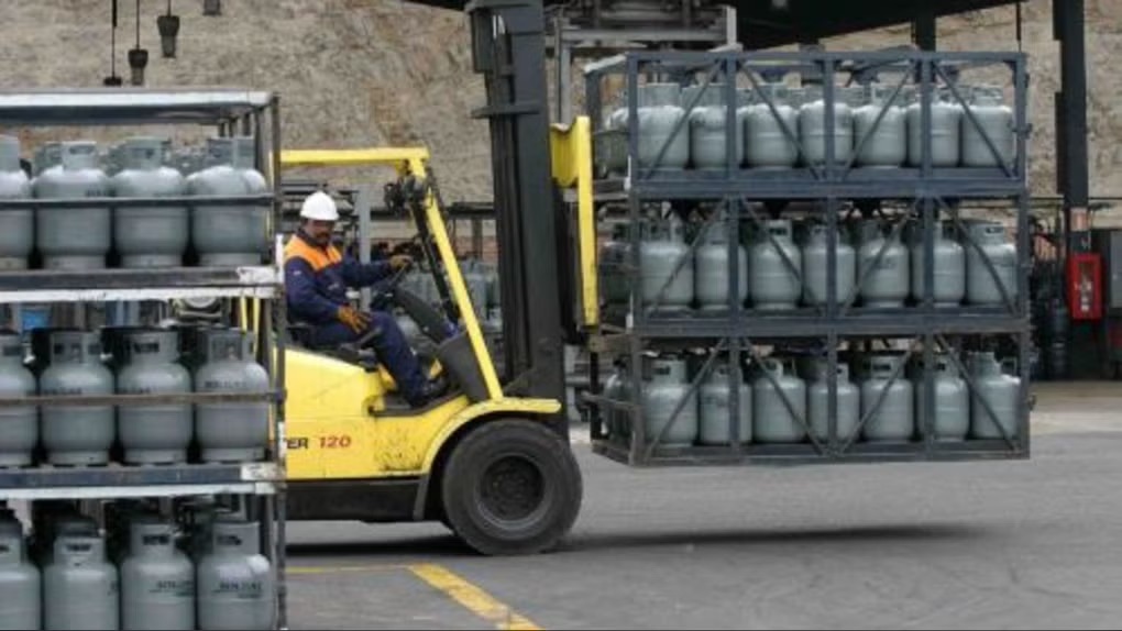 秘鲁能源与矿业投资监管局报告称，确认秘鲁拥有充足的液化石油气供应，足以维持长达 5 天的供应【秘鲁新世界日报】