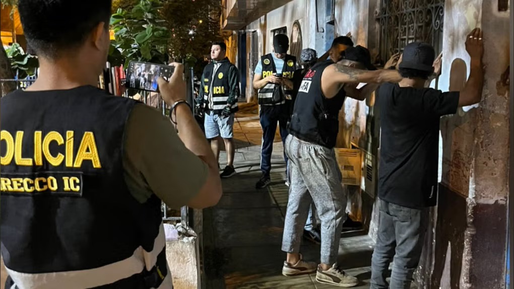 秘鲁犯罪团伙“北方锥体快车”落网：涉嫌敲诈勒索运输业者【秘鲁新世界日报】