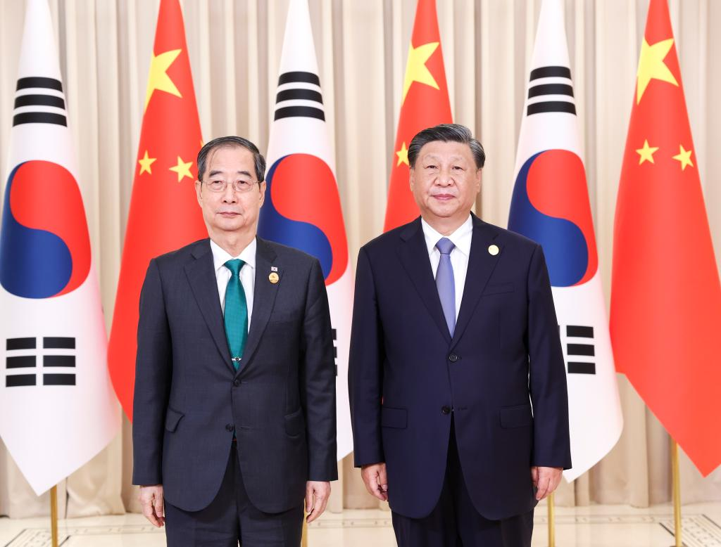 Primer ministro de China se reúne con homólogo de República de Corea【秘鲁新世界日報】
