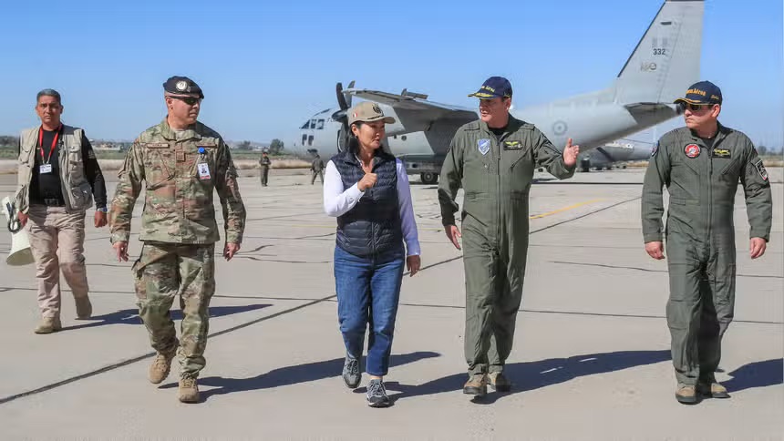 藤森庆子总统抵达阿雷基帕山体滑坡灾区并建立救援通道【秘鲁新世界日报】