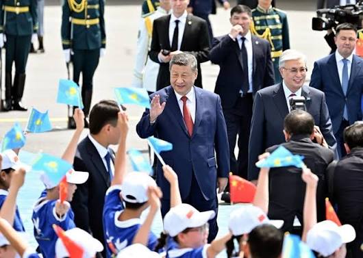 Xi impulsa un futuro compartido con los países vecinos de China 【秘鲁新世界日報】