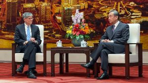 Diplomático chino de alto rango se reúne con delegación estadounidense