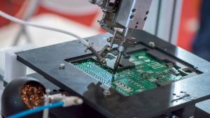 Observatorio Económico: China acelera transformación digital del sector manufacturero