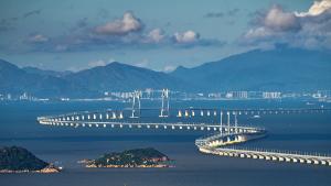 Puente Hong Kong-Zhuhai-Macao recibe más de 10 millones de vehículos