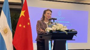 Canciller argentina inicia su visita a China con énfasis en inversión