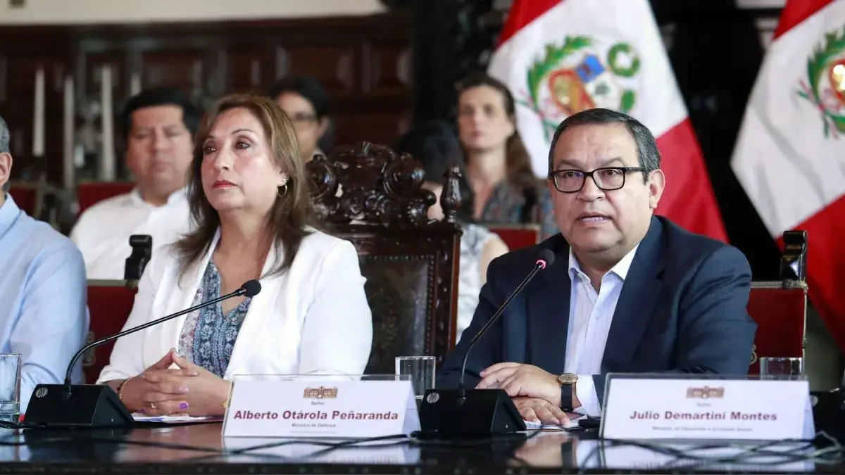 秘鲁总统将因手术而面临的调查责任归咎于前总理【秘鲁新世界日报】