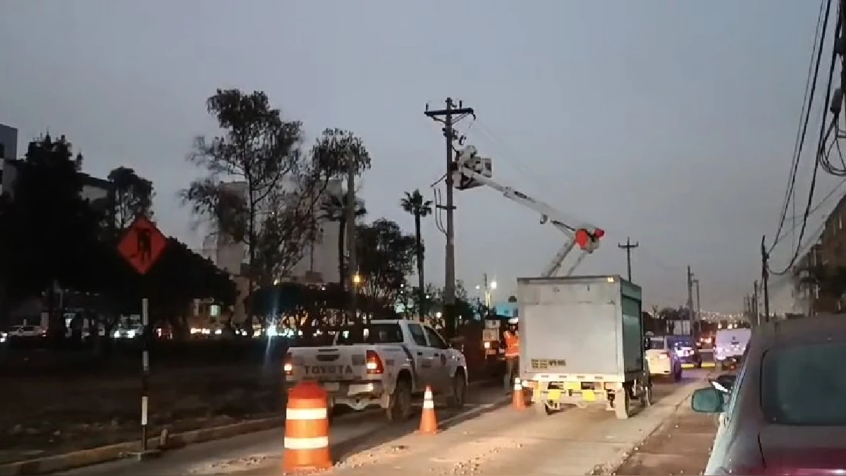 秘鲁南方电力公司报道称，在Surco区，利马市政府未经协调就拆除了10 盏路灯【秘鲁新世界日报】