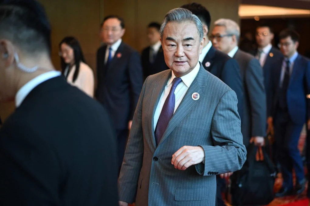 王毅谈中美外长会晤：加强接触、防止误判、管控分歧、拓展合作【秘鲁新世界日報】