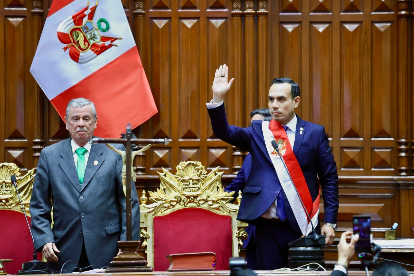 José Jerí宣誓就任秘鲁共和国总统后表示：“我将组建一个民族和解的政府”【秘鲁新世界日报】