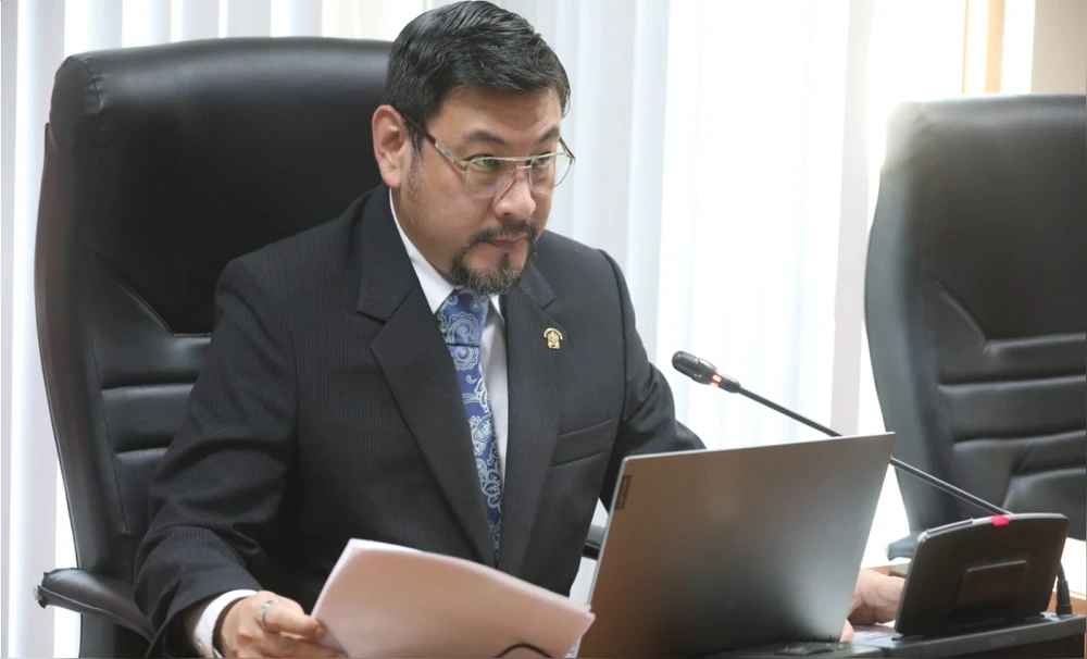 秘魯国会议员路係（Luis Cordero Jon Tay）提出一项法案，允许纳税人从所得税中扣除敲诈勒索款项【秘鲁新世界日报】