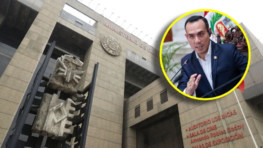 中国驻秘鲁大使馆宣布，两国友谊日活动将在秘鲁文化部广场举行【秘鲁新世界日报】