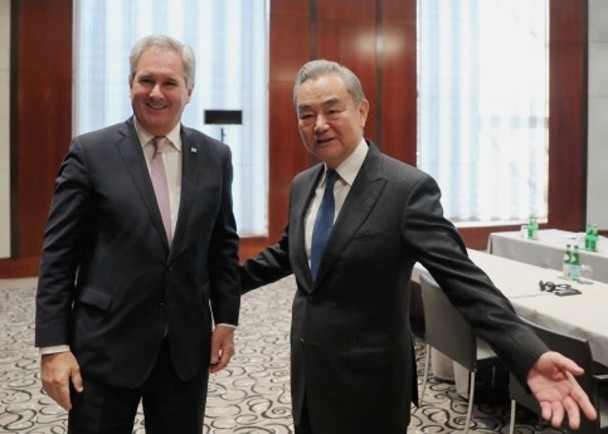 王毅晤阿根廷外长　愿深化经贸科技金融等领域合作【秘鲁新世界日報】