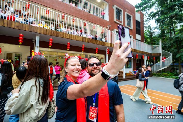非遗焕新、科技赋能 广府庙会显广府文化魅力【秘鲁新世界日報】