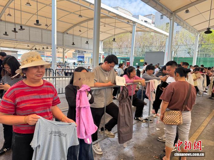 广州“制衣村”迎开年用工潮【秘鲁新世界日報】