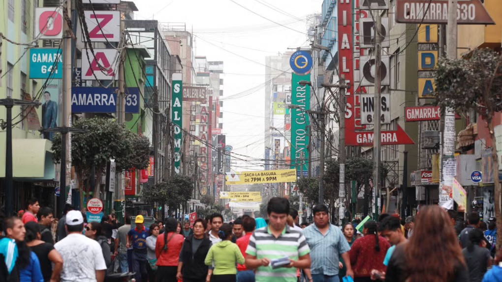 秘鲁Gamarra 批发商业区拉响警报：选举不确定性与反常天气致秋冬季 6 亿索尔销售额面临风险【秘鲁新世界日报】