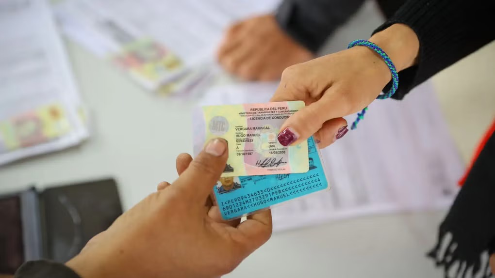 秘鲁交通与通讯部宣布：利马市政府正式接管 A 类驾驶执照的签发工作——具体有哪些变化？【秘鲁新世界日报】