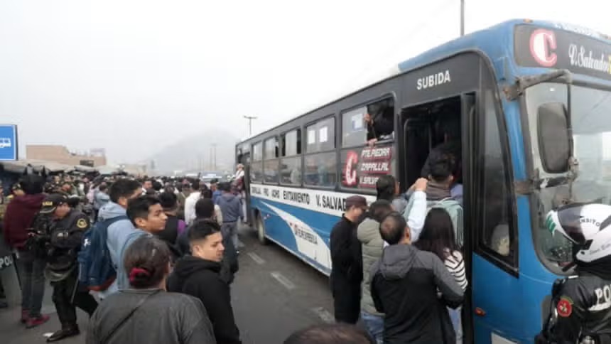 由于秘鲁政府不履行承诺，城市运输工会宣布自6月2日（周二）起举行无限期全国罢工【秘鲁新世界日报】