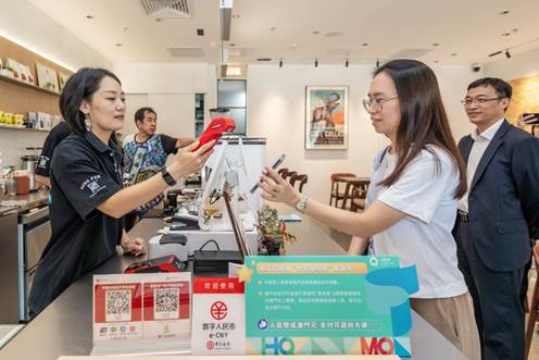 境外人士来深圳“卡、码、币、包”便利支付升级【秘鲁新世界日報】
