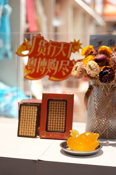 一只“走出广东”的鸡，一件“走向世界”的木雕【秘鲁新世界日報】
