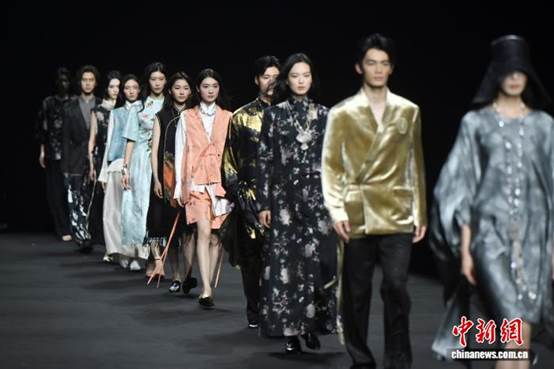 粤发布服装行业高质量发展行动计划 推动岭南时尚产业跃升【秘鲁新世界日報】
