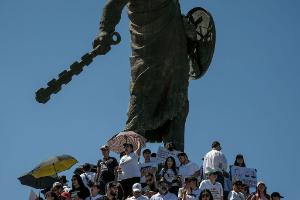 萨尔瓦多总统联合宪法法庭争连任宪法律师：至少违反4项宪法