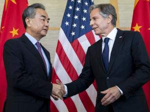 王毅会见美国国务卿布林肯