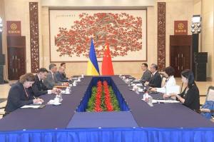 国台办：敦促美方停止售台武器和任何形式的美台军事联系