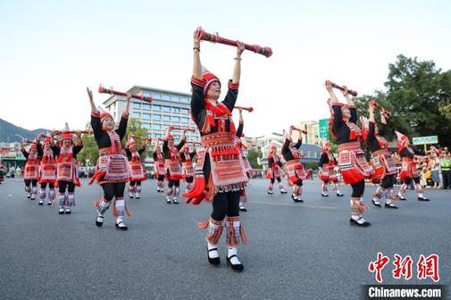 广东连州水晶梨去年总产值超12亿元 成农民致富果