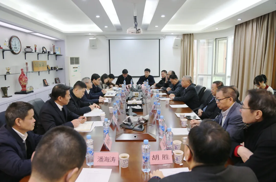 范勇会见秘鲁中华通惠总局代表团一行【秘鲁新世界日報】