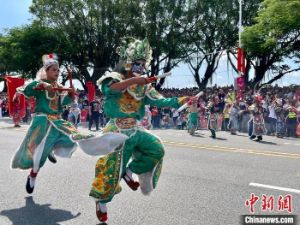 广东汕头“双节”潮汕游火爆 海外乡亲亲情浓